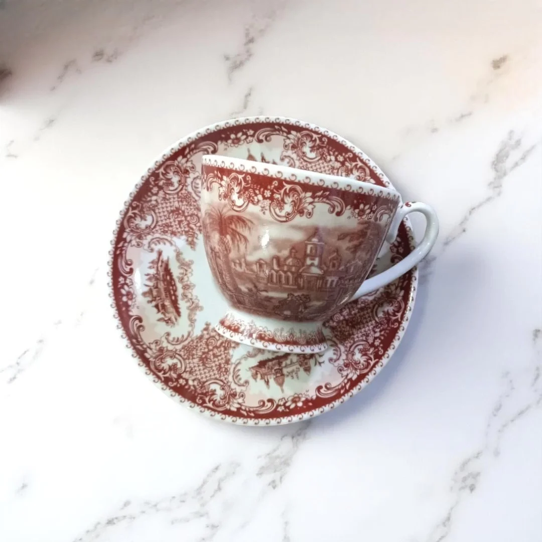 Kırmızı Manzara Desenli Vintage Kahve Fincanı Takımı – 12 Parça / 6 Kişilik