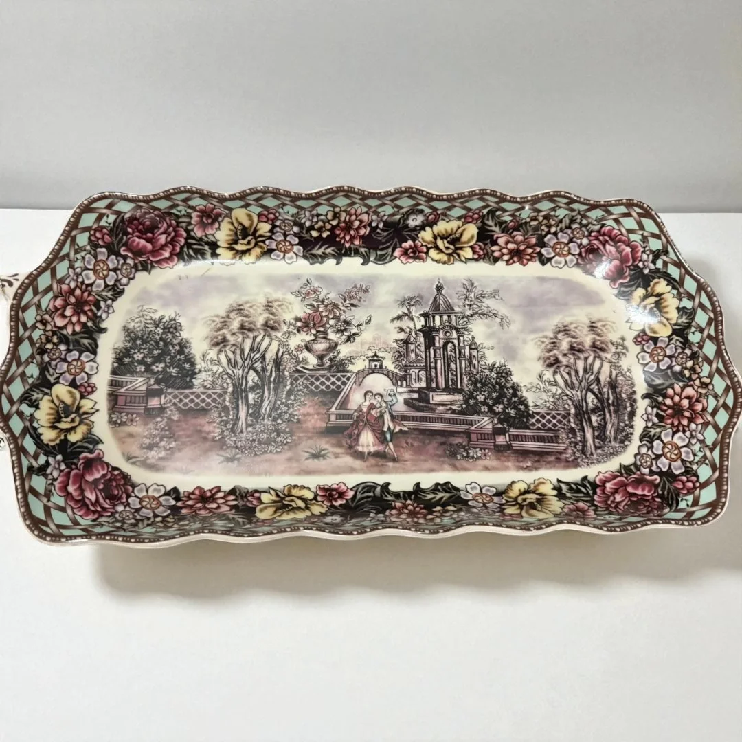 İthal Fine Porcelain Desenli Porselen Tepsi