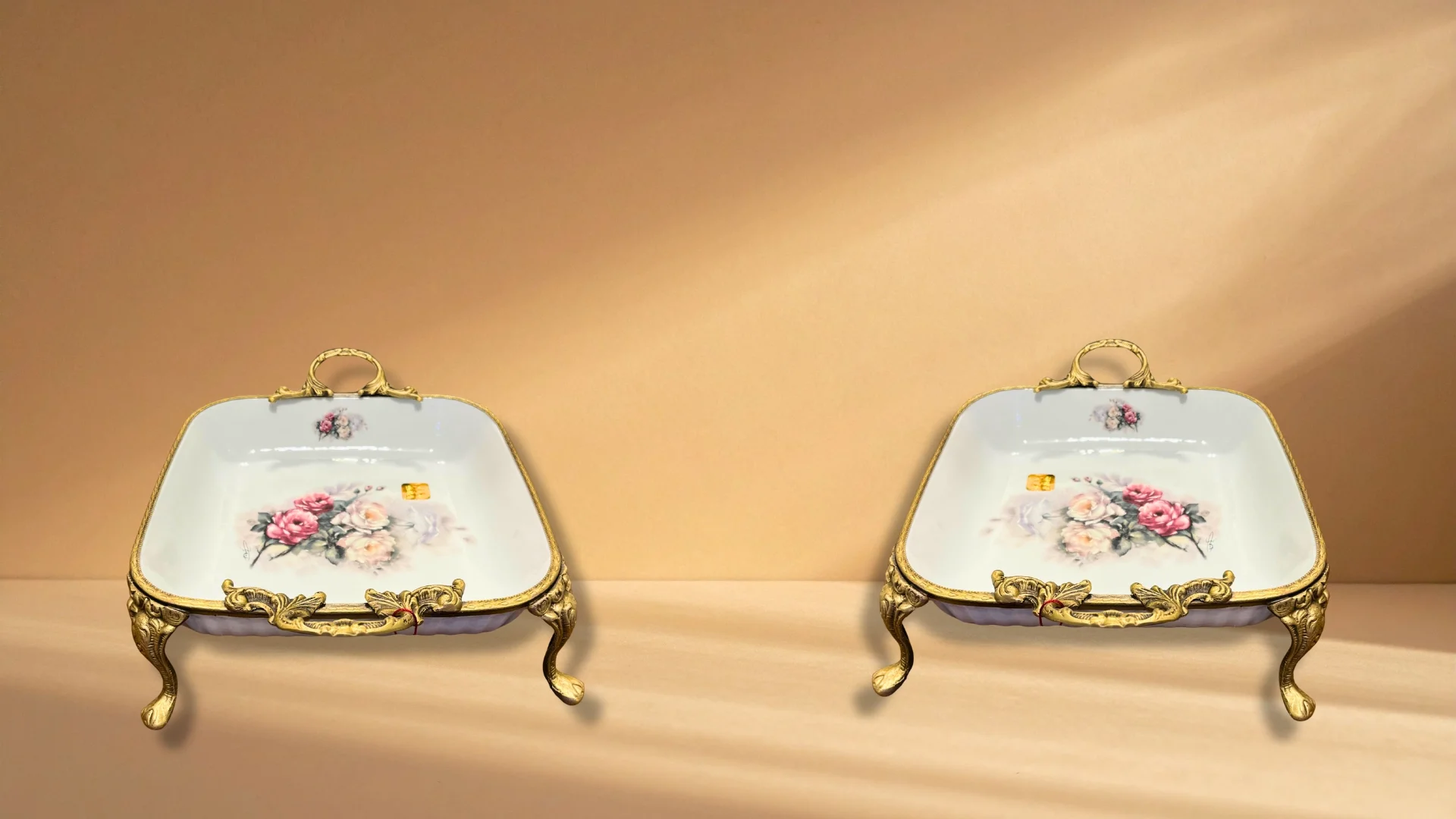 Limoge Çiçek Desenli Altın Kulplu Kare Porselen Sunum Kasesi – 24 cm (5 cm Derinlik)