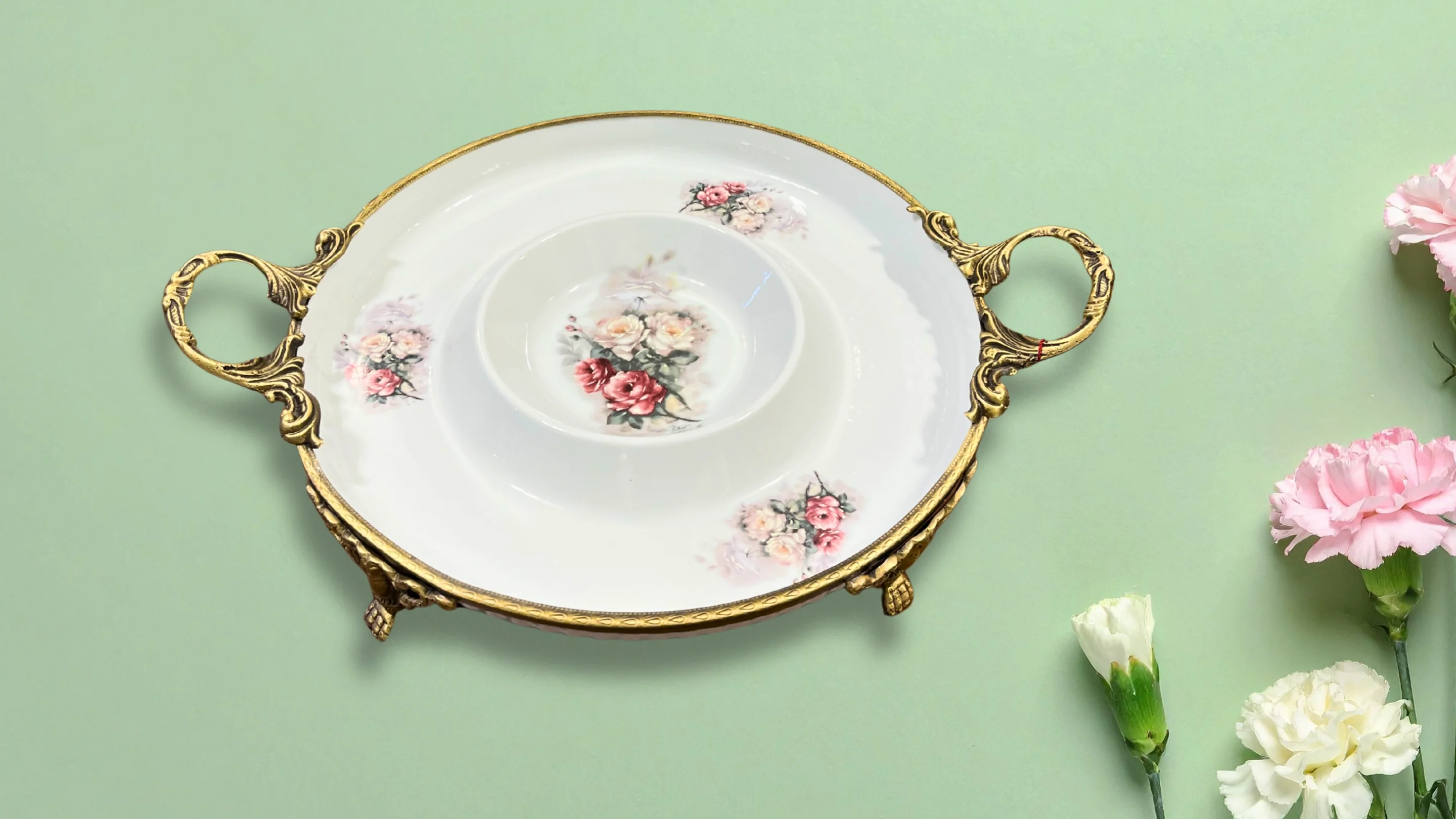 Limoge Çiçek Desenli Sos Hazneli Porselen Sunum Tabağı 39×30 cm | Ayaklı & Altın Detaylı Çift Kulp