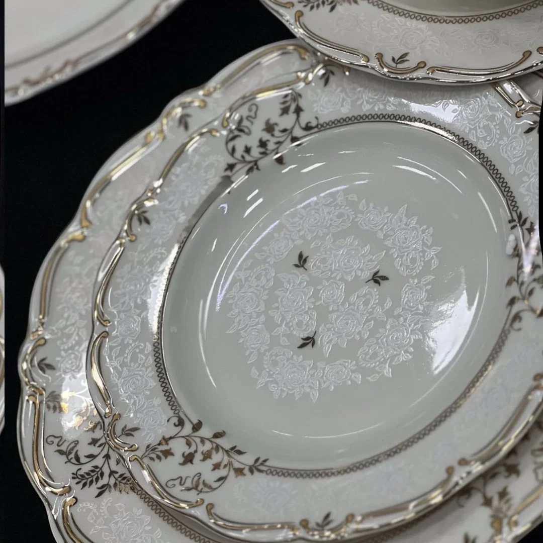 Altın ve Gümüş İşlemeli Porselen Yemek Takımı 56 Parça 12 Kişilik