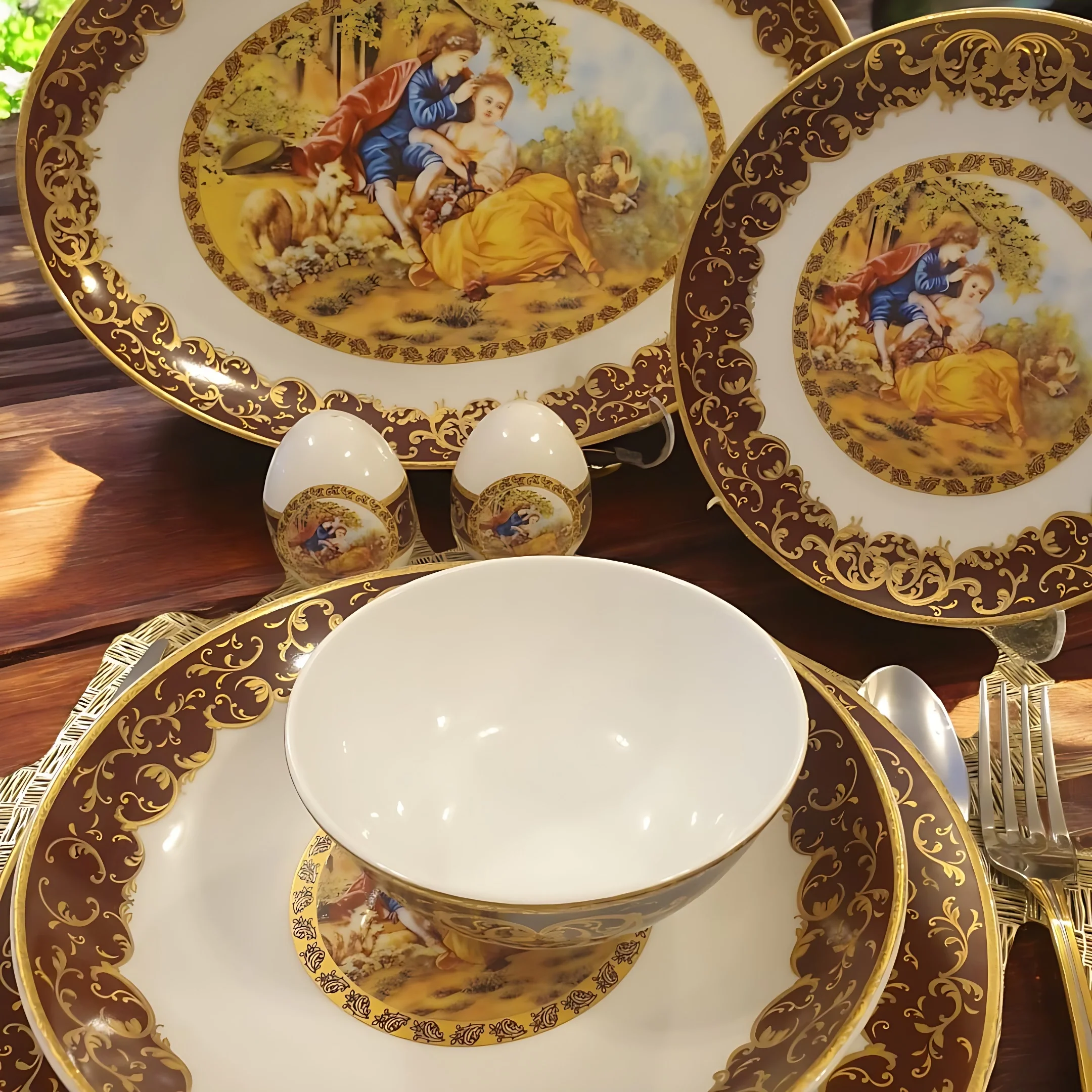 12 Kişilik 52 Parça Rokoko Tarzı Altın Yaldızlı Yemek Takımı
