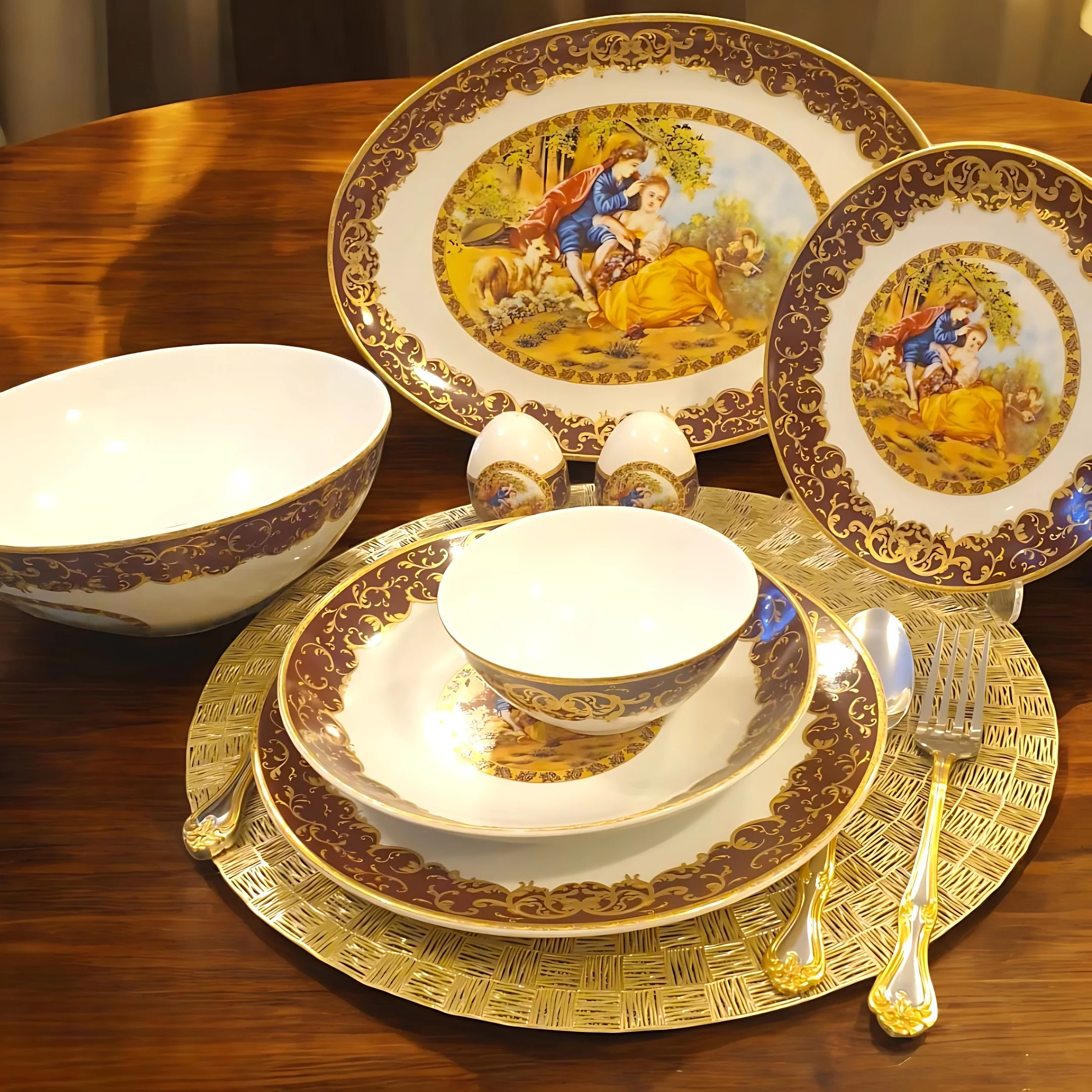 10 Kişilik 44 Parça Rokoko Tarzı Altın Yaldızlı Yemek Takımı