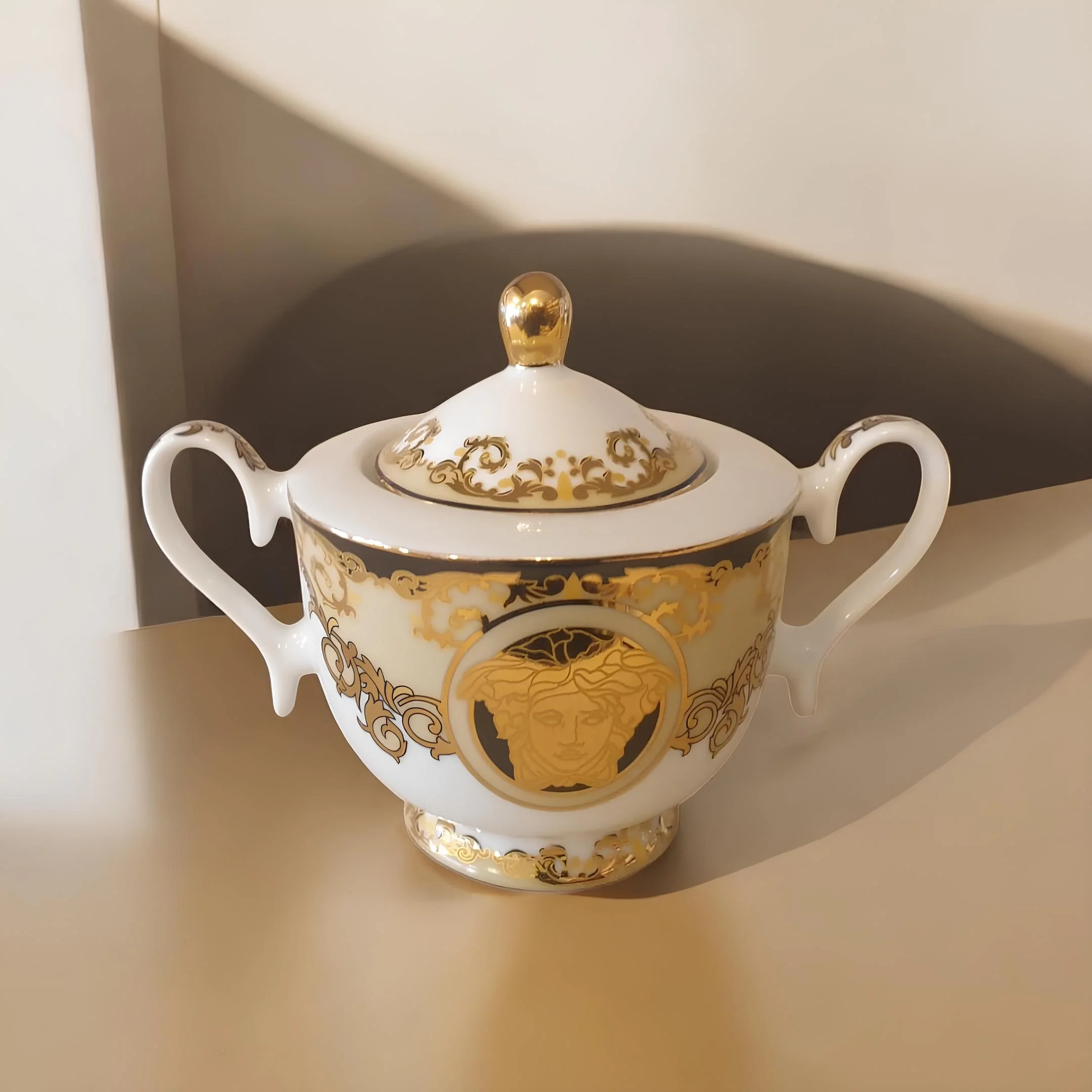 Zarafet Sofralarınızda: Pasta Tabağı, Sütlük, Çay/Kahve Fincanı ve Sunumluklar (Her ürün ayrı ayrı satılmaktadır)