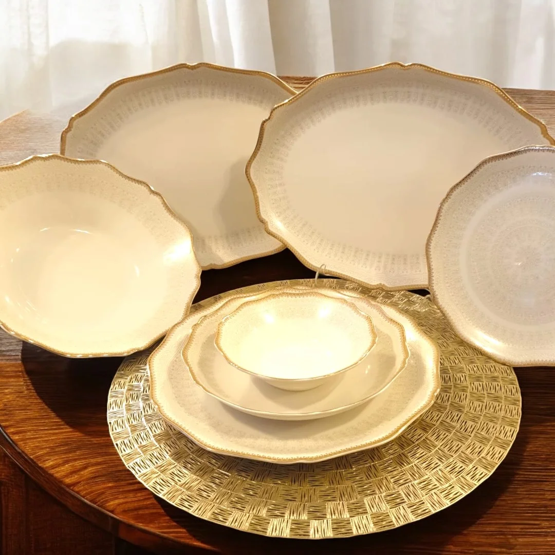 Elizabeth Lüks Altın İşleme Detaylı Porselen 58 Parça 12 Kişilik Yemek Takımı