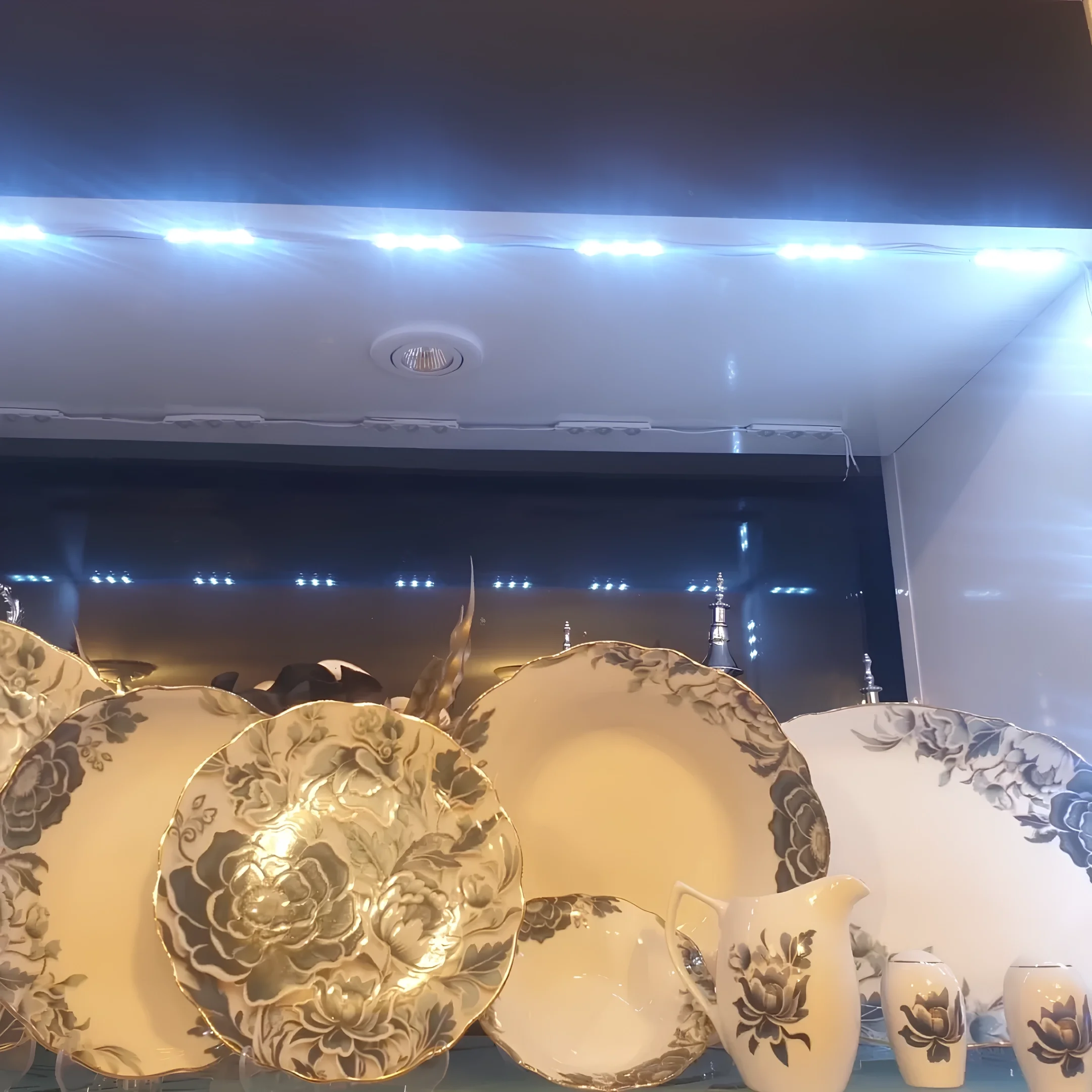 Lüks Porselen Yemek Takımı 55 Parça 12 Kişilik