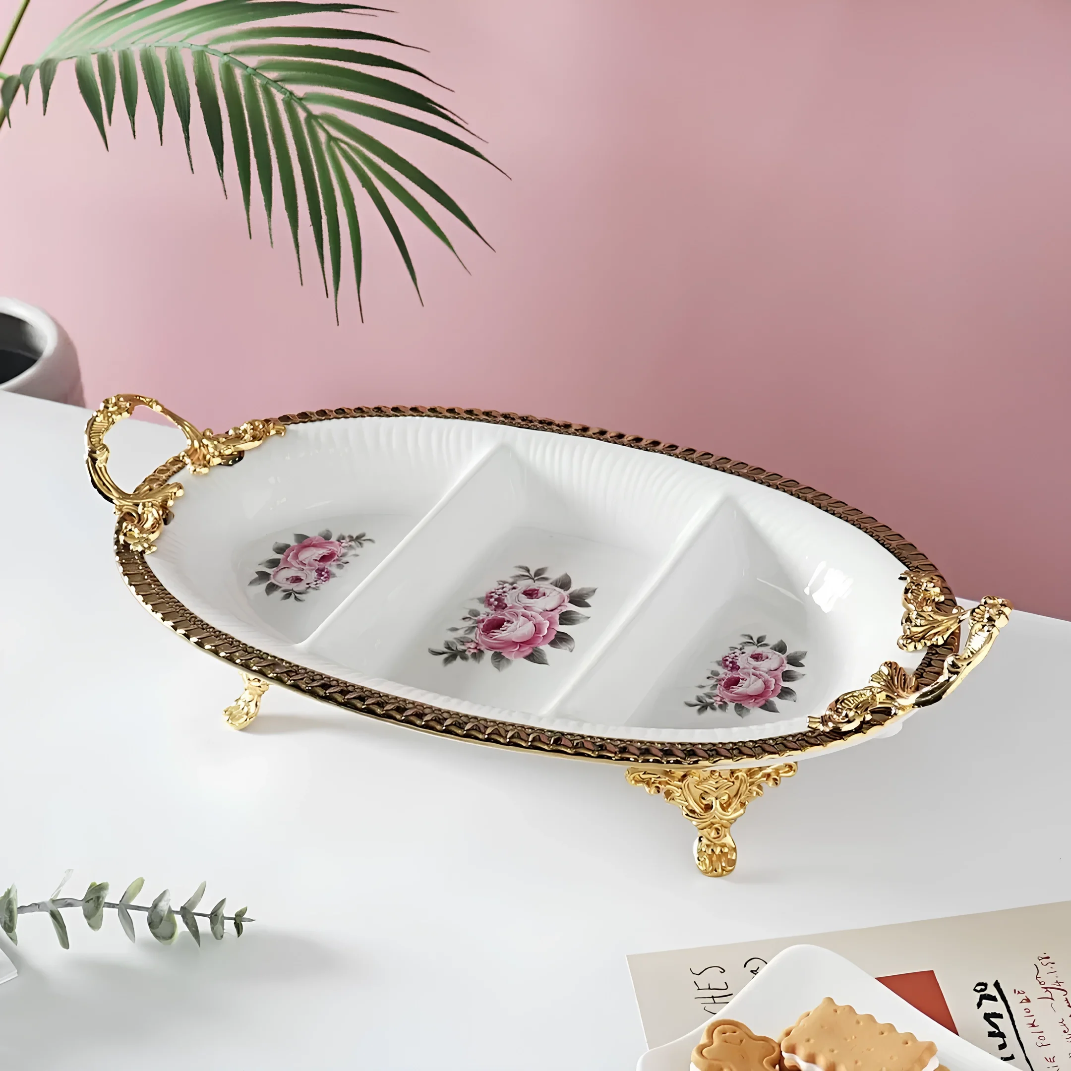 Üç Bölmeli Altın Detaylı Porselen Servis Tabağı